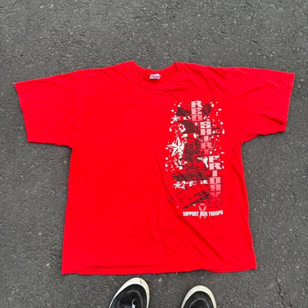 Red Graphic Men's Short Sleeve Tee